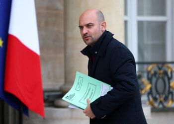 Γάλλος ΥΠΕΞ: «Ο Πούτιν είτε θα συναινέσει σε μια παύση πυρός στην Ουκρανία, είτε θα εκθέσει τη Ρωσία σε νέες κυρώσεις»