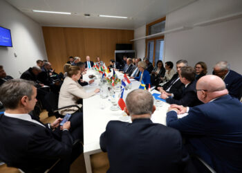 Σύνοδος ΕΕ: «Δεν φεύγουμε χωρίς απόφαση για την χρηματοδότηση της Ουκρανίας» – Ζελένσκι: Πρόβλημα αν δεν υπάρξει λύση για τα ρωσικά περιουσιακά στοιχεία