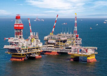 Κασπία: Η Ουκρανία έπληξε για πρώτη φορά ρωσική πλατφόρμα εξόρυξης πετρελαίου και αερίου της Lukoil