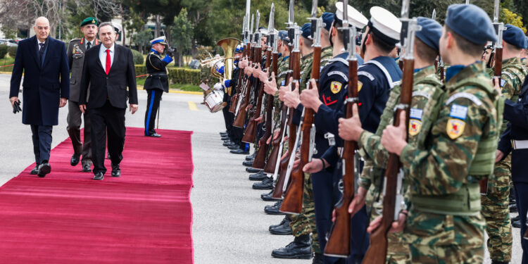 Δένδιας - Κατζ