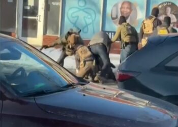 ΗΠΑ: Πράκτορες της ICE πυροβόλησαν και σκότωσαν έναν άνδρα στη Μινεάπολη [vid]