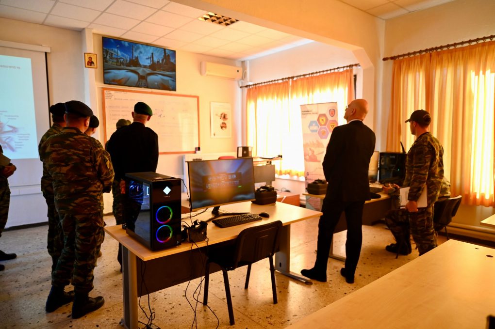 Δένδιας - Αυλώνα