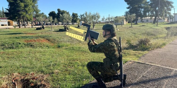 Δένδιας - Αυλώνα