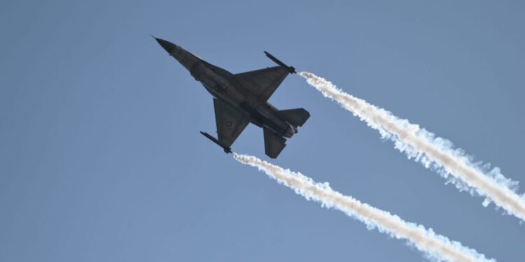 F-16