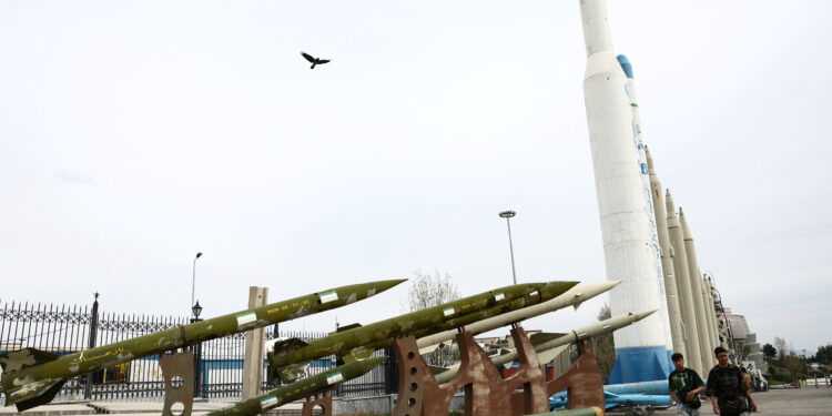 IDF: 230 αεροπορικές επιδρομές κατά του Ιράν – Στο στόχαστρο συστήματα αεράμυνας στην Τεχεράνη [vid]