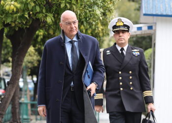 Δένδιας