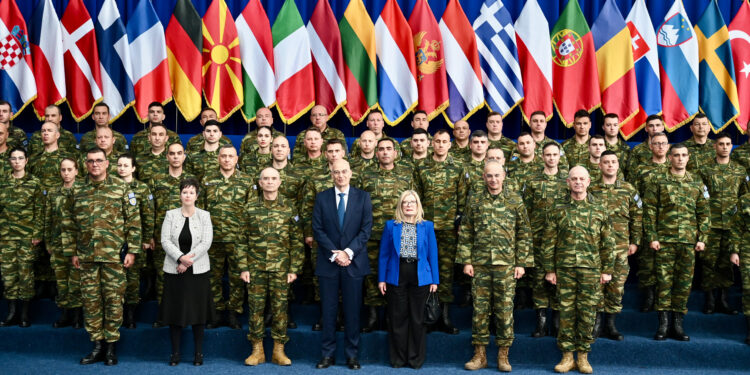 Δένδιας - KFOR