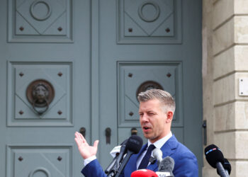 Πέτερ Μαγιάρ