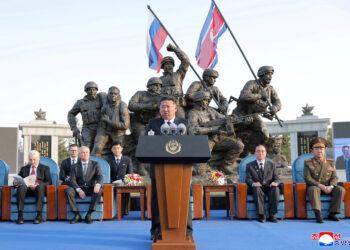 Ο Κιμ Γιονγκ Ουν επαναλαμβάνει την υποστήριξή του στον «ιερό πόλεμο» της Ρωσίας στην Ουκρανία