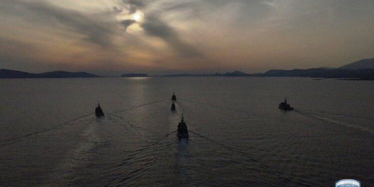 Το Πολεμικό Ναυτικό εκτός Αιγαίου: Η Ελλάδα κρατά ανοιχτές τρεις θάλασσες και σηκώνει βάρος που άλλοι αποφεύγουν