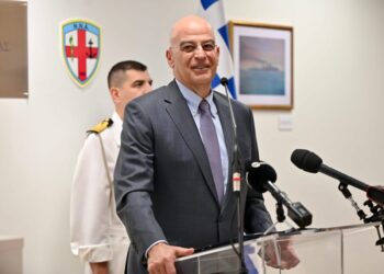 Δένδιας