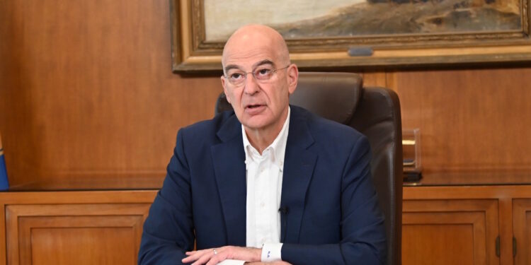 Δένδιας
