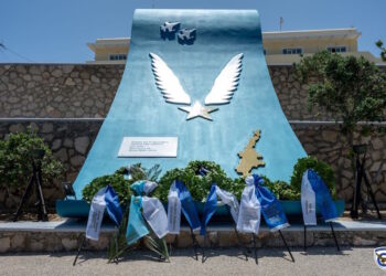 Δένδιας