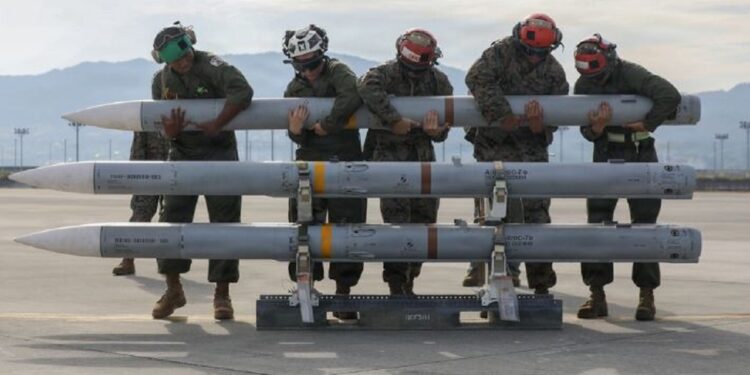 AMRAAM - AIM-120C-8