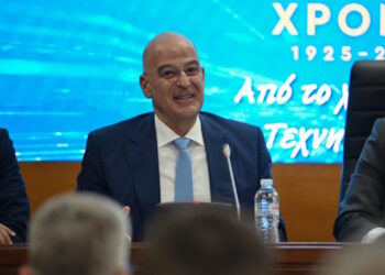 Δένδιας