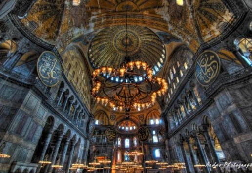 Κατερίνα Σακελλαροπούλου