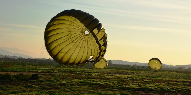 αλεξιπτωτιστής