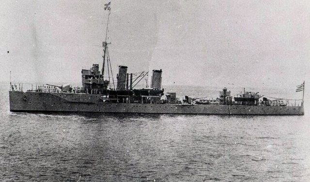 Σαν σήμερα: Οι Ιταλοί τορπιλίζουν το καταδρομικό «‘Ελλη»