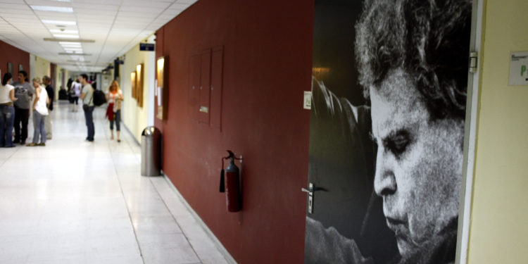 Μίκης Θεοδωράκης