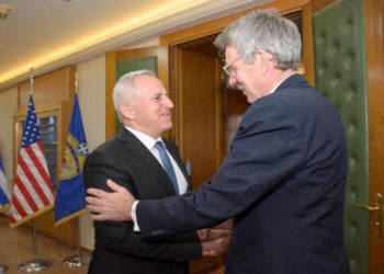 Αποστολάκης