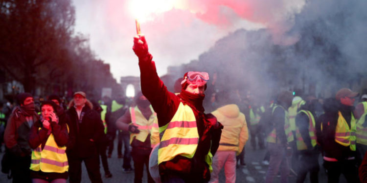 κίτρινα γιλέκα