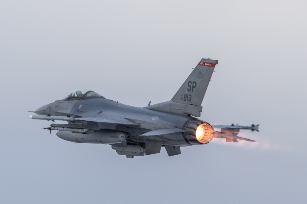 F-16
